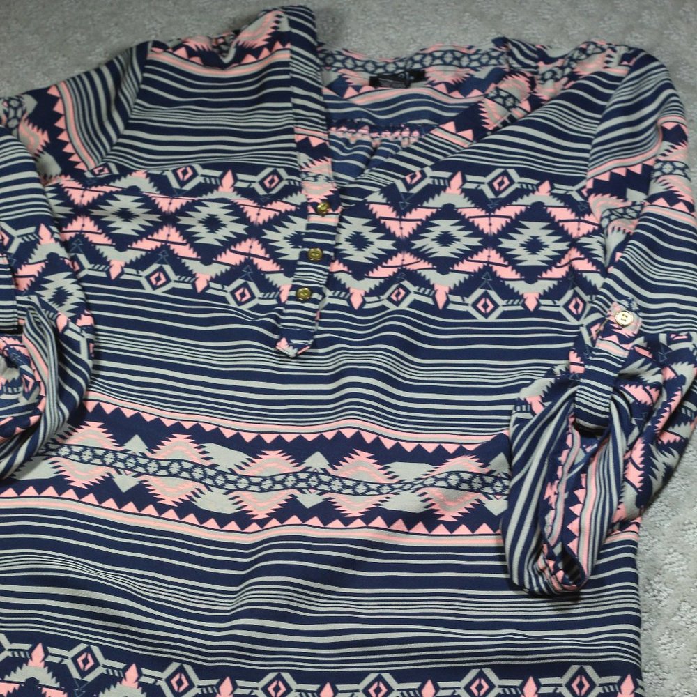 Rue 21 Size M Tribal Patterned Flowy Hi Low Dress
